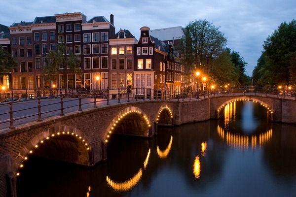 KeizersgrachtReguliersgrachtAmsterdam compressed