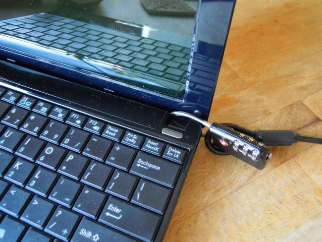 laptop-with-lock-cable