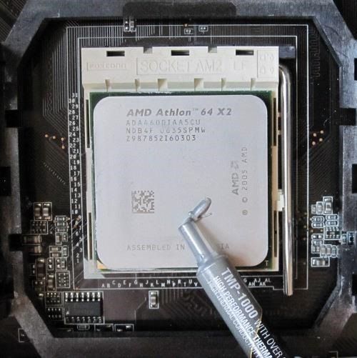 applying-thermal-compound-to-cpu
