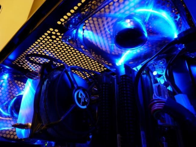 fans-with-leds-in-computer-case