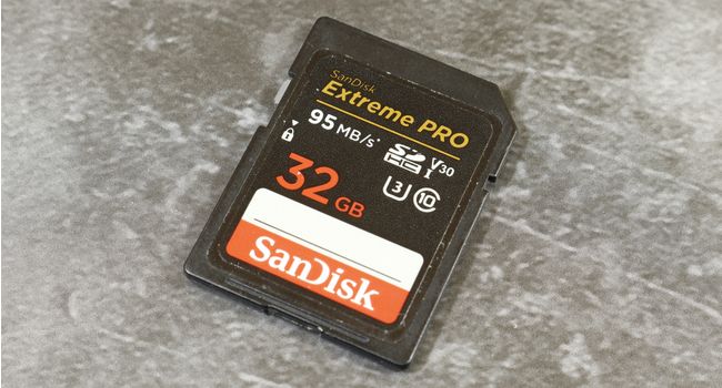 Class speed icons on an SD card