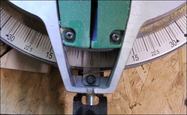 Miter saw set to 0 for cut