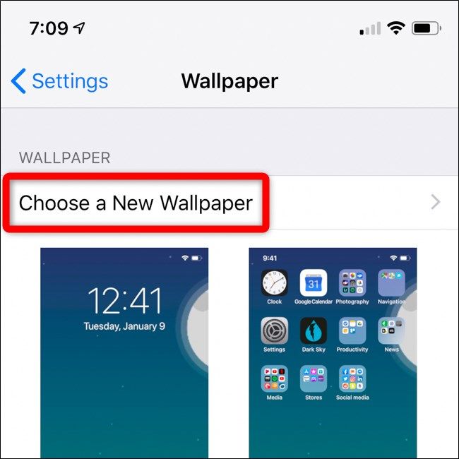 Apple iPhone Choose a New Wallpaper Option