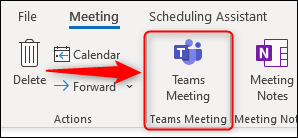 The &quot;Teams Meeting&quot; option in a new meeting request.