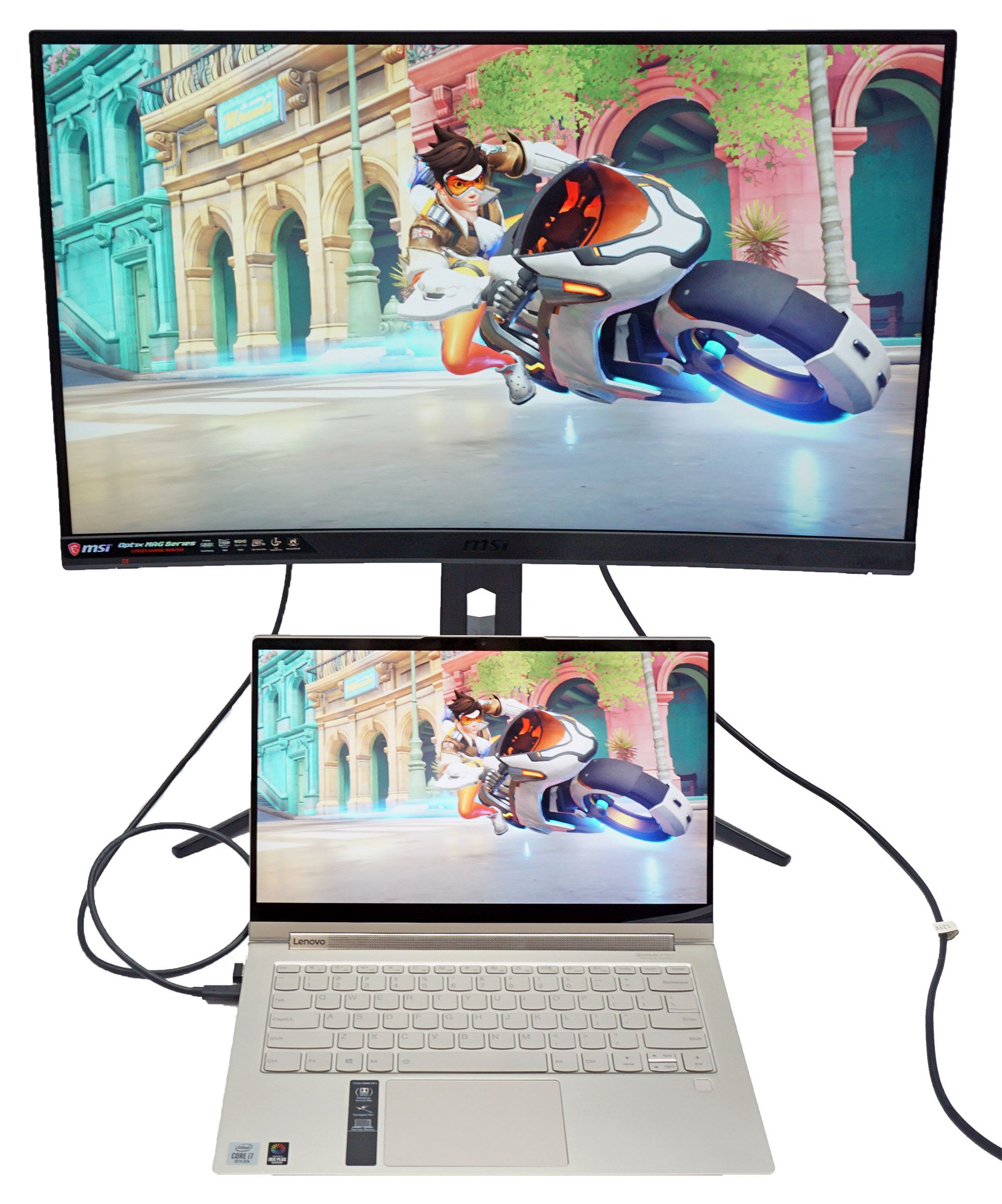 MSI Optix MAG272CQR with a USB-C laptop.