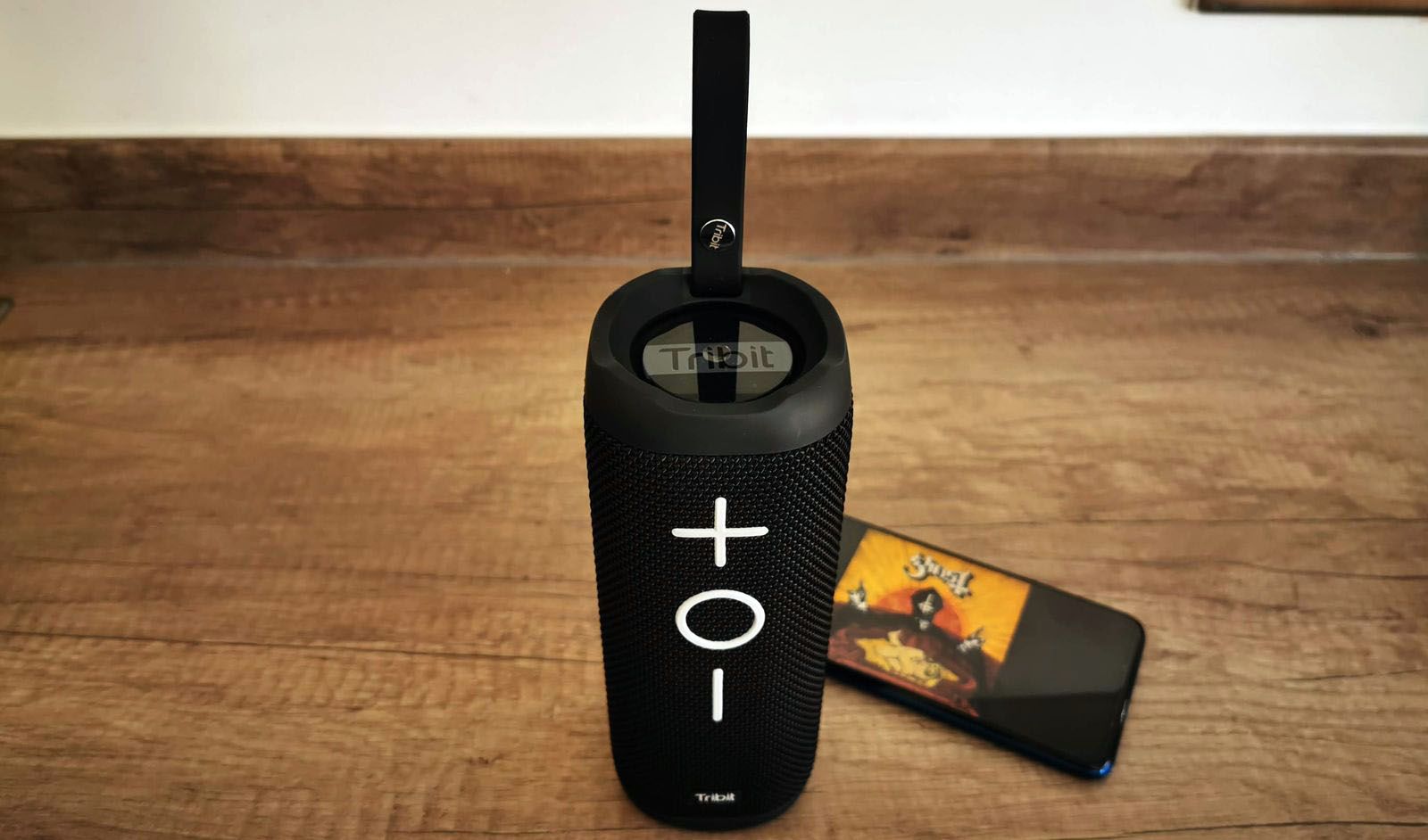 tribit stormbox playing music from smartphone