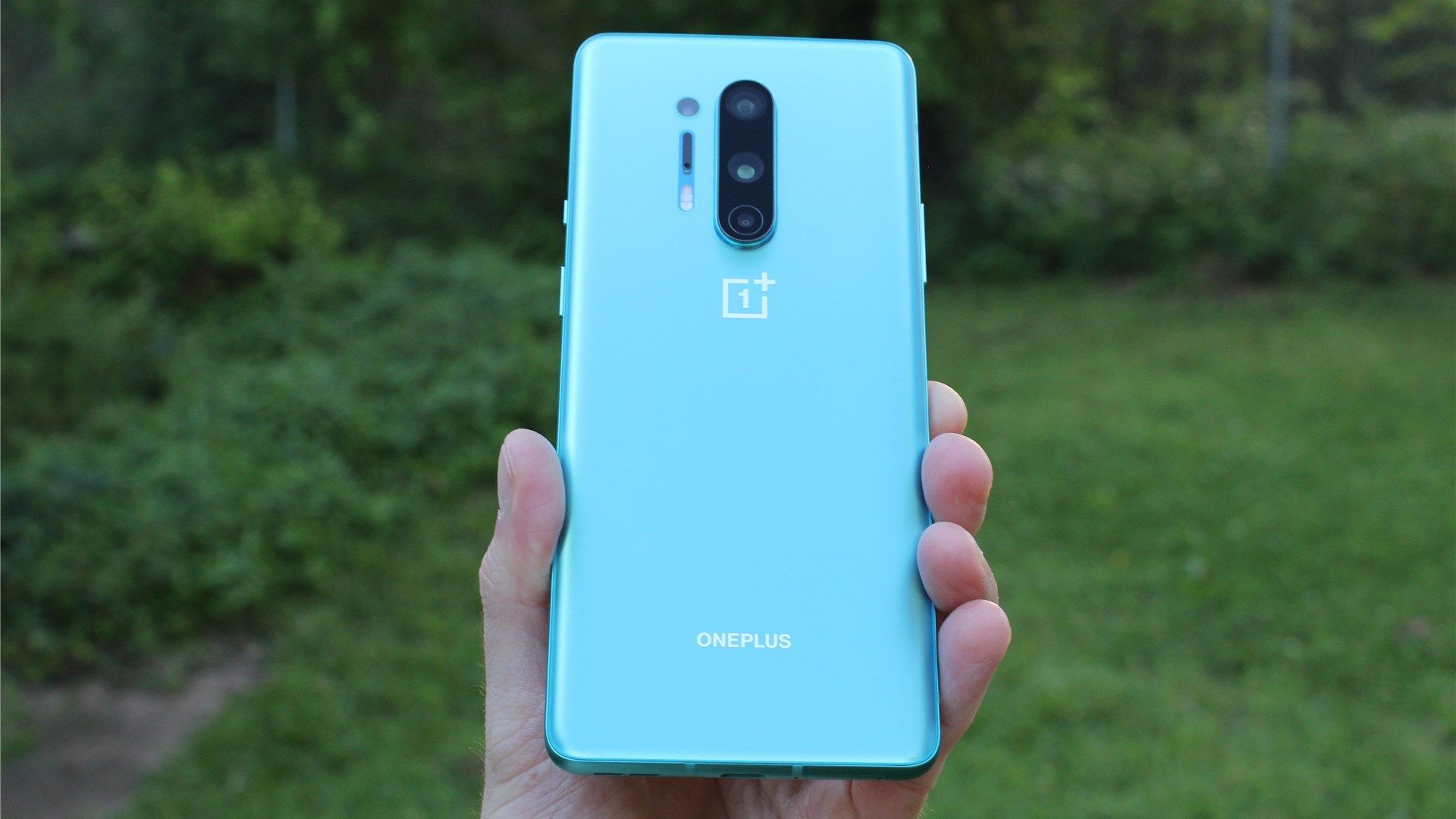 The OnePlus 8 Pro in Glacial Green.