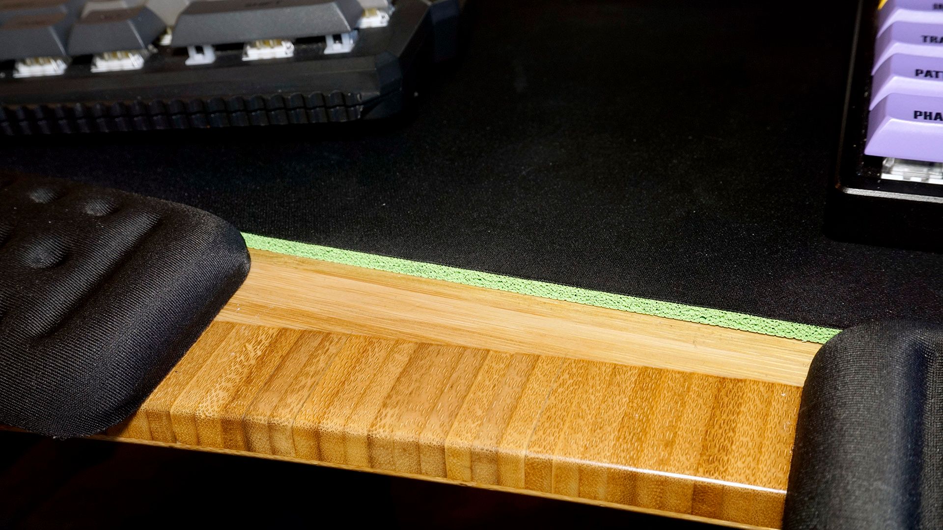 Razer Gigantus rubber core
