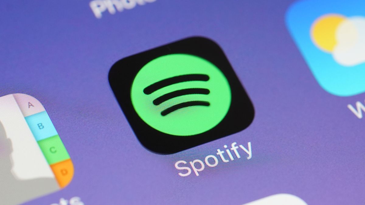 How To Find Your Listening History On Spotify (Mobile & Desktop)