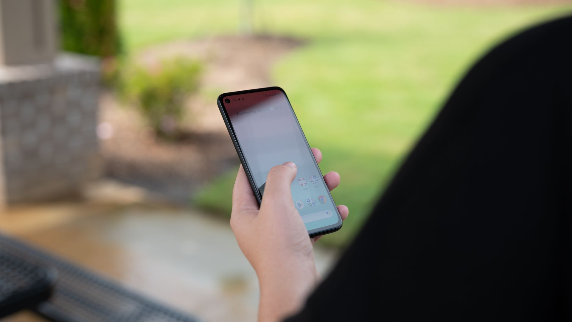 Pixel 4a in the hand