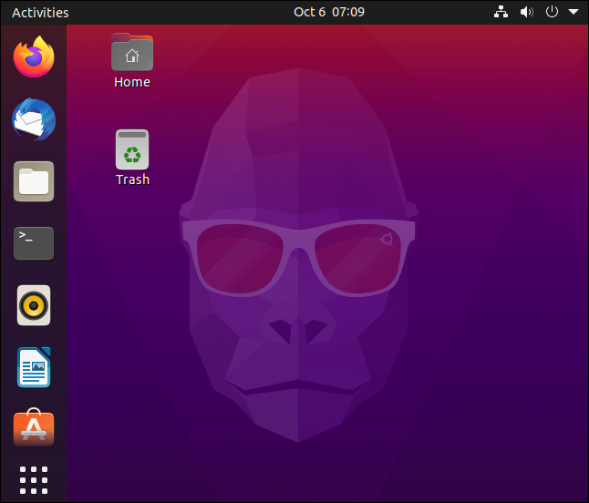 The Ubuntu 20.10 default desktop