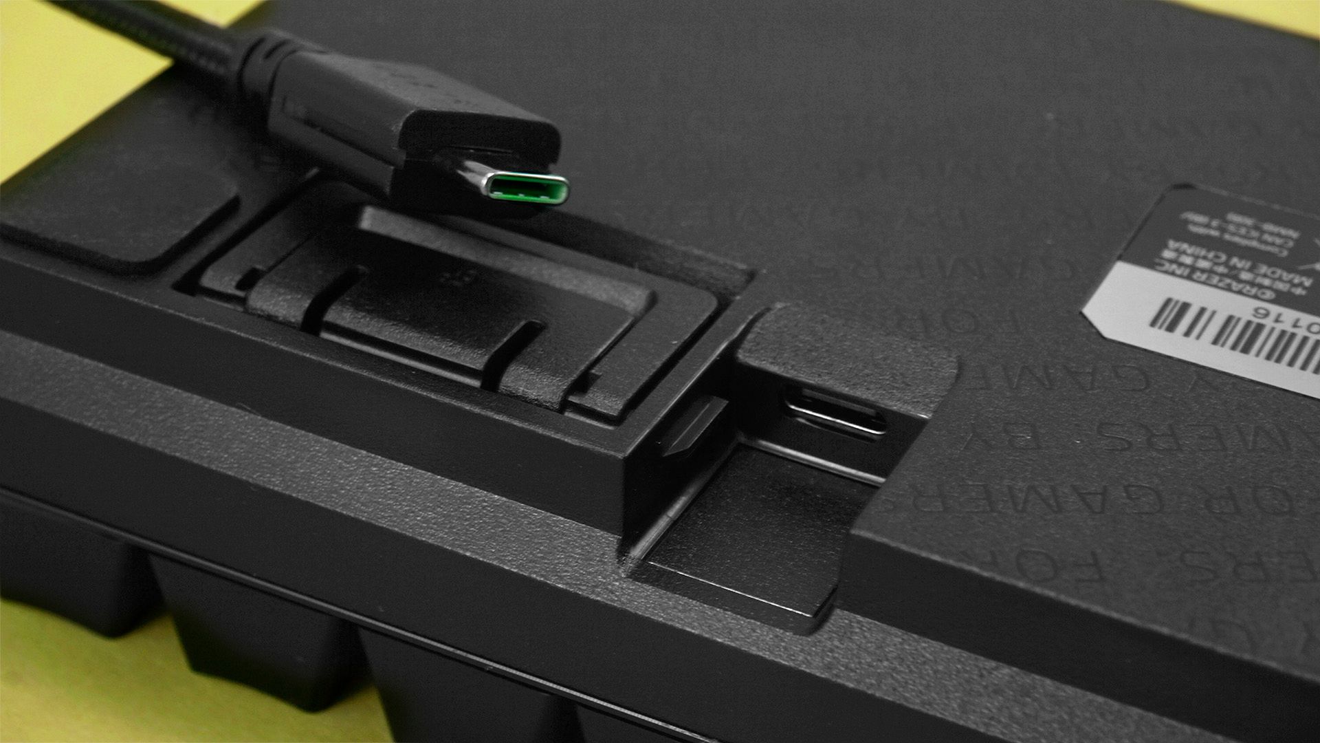 Razer Huntsman Mini USB-C port