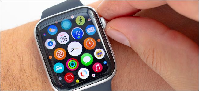 Apple Watch User Rotating the Digital Crown Without Haptic Feedback