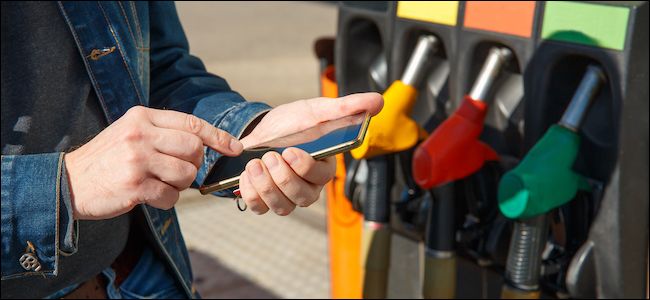Paying for gas using a smartphone