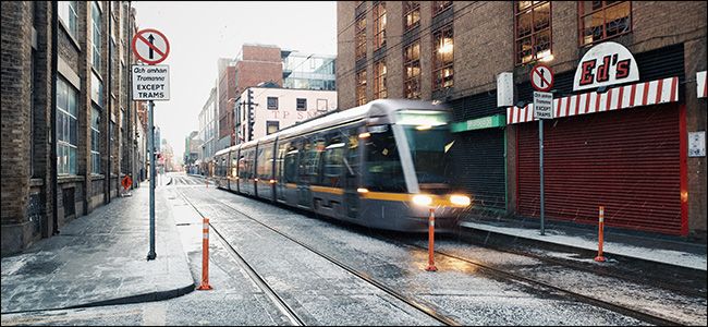 preview image showing tram in snow