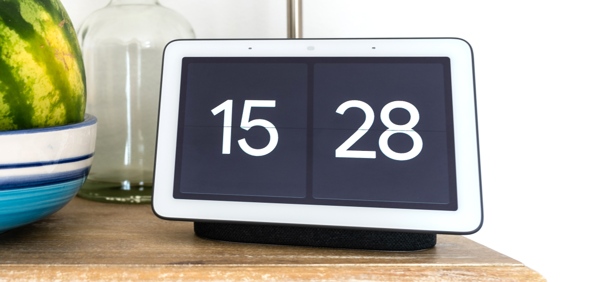 google nest hub fullscreen clock