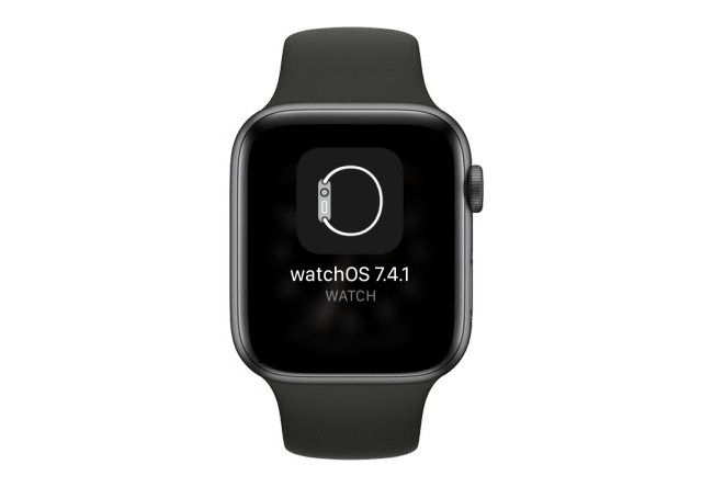 Apple Watch showing an available update.