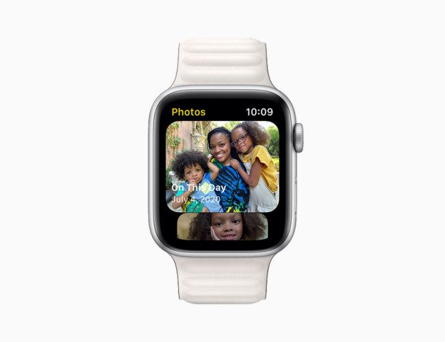 Apple Watch showing watchOS 8 Photos app.
