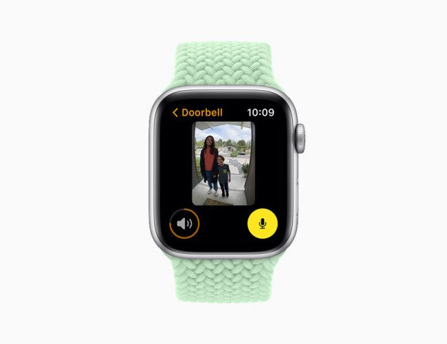 Apple Watch showing a camera view on watchOS 8.