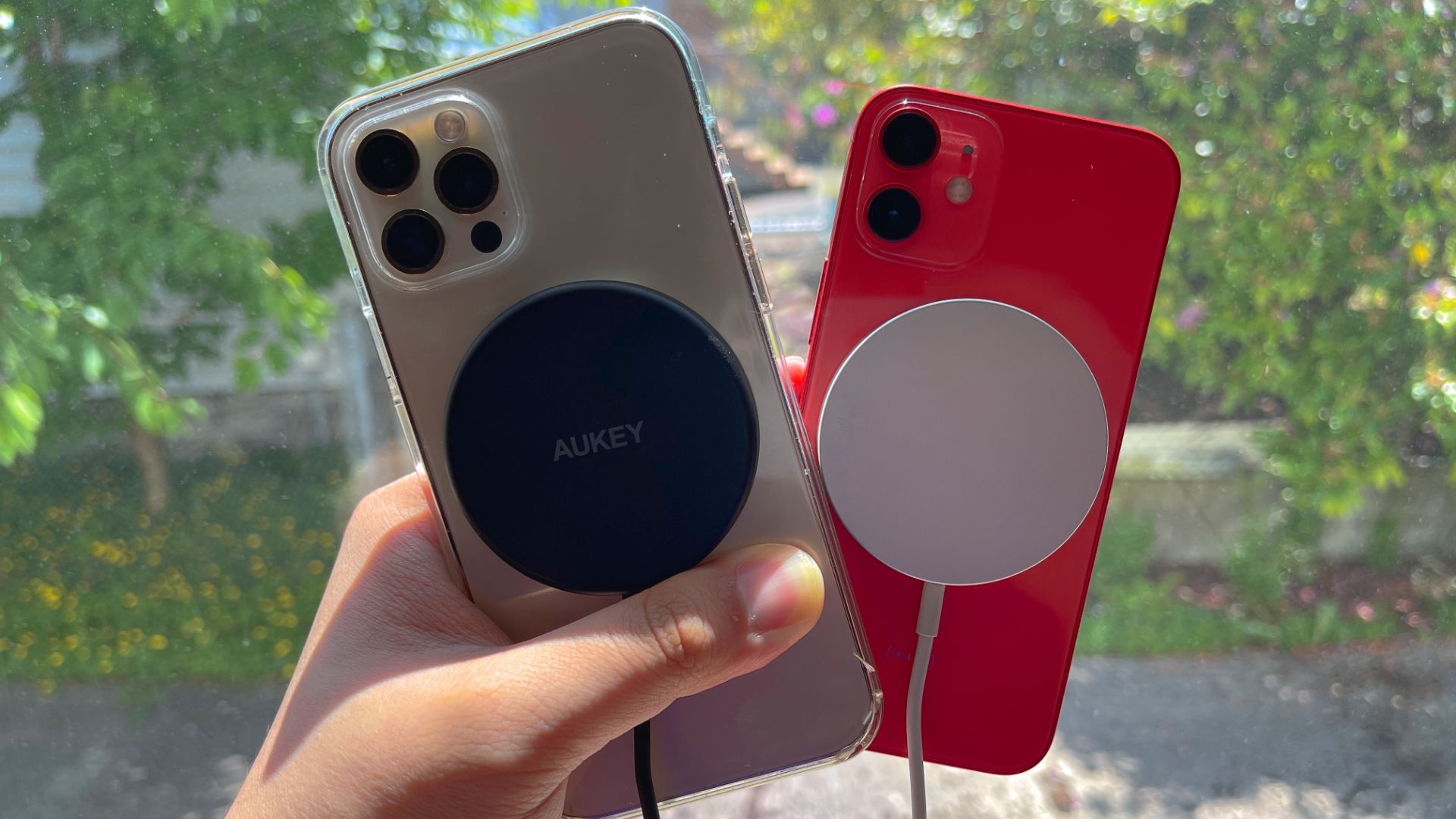 aukey aircore versus Apple MagSafe charger