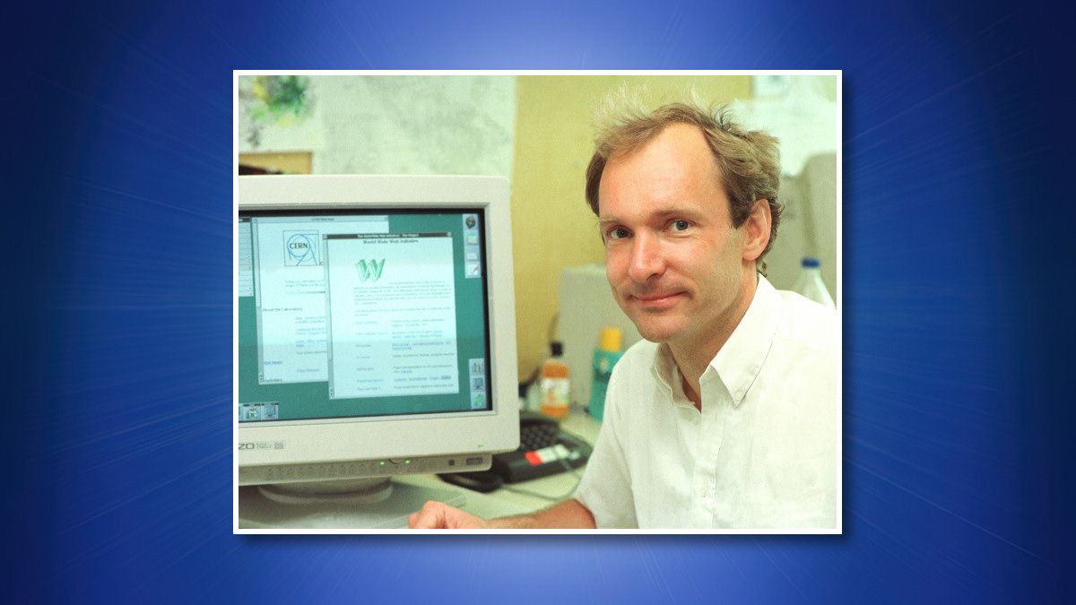 A photo of Tim Berners-Lee in 1994.