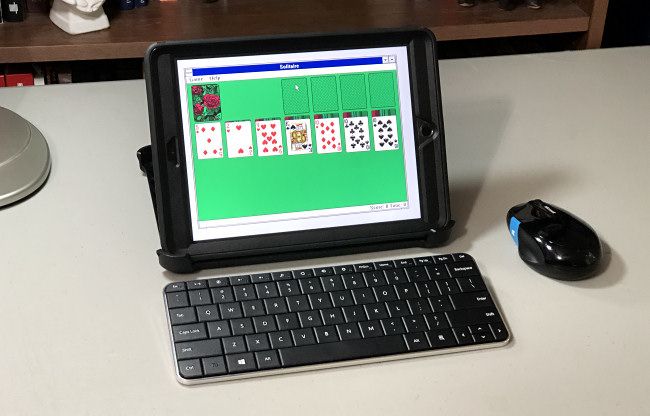 Running Windows 3.1 Solitaire on an iPad thanks to iDOS 2.