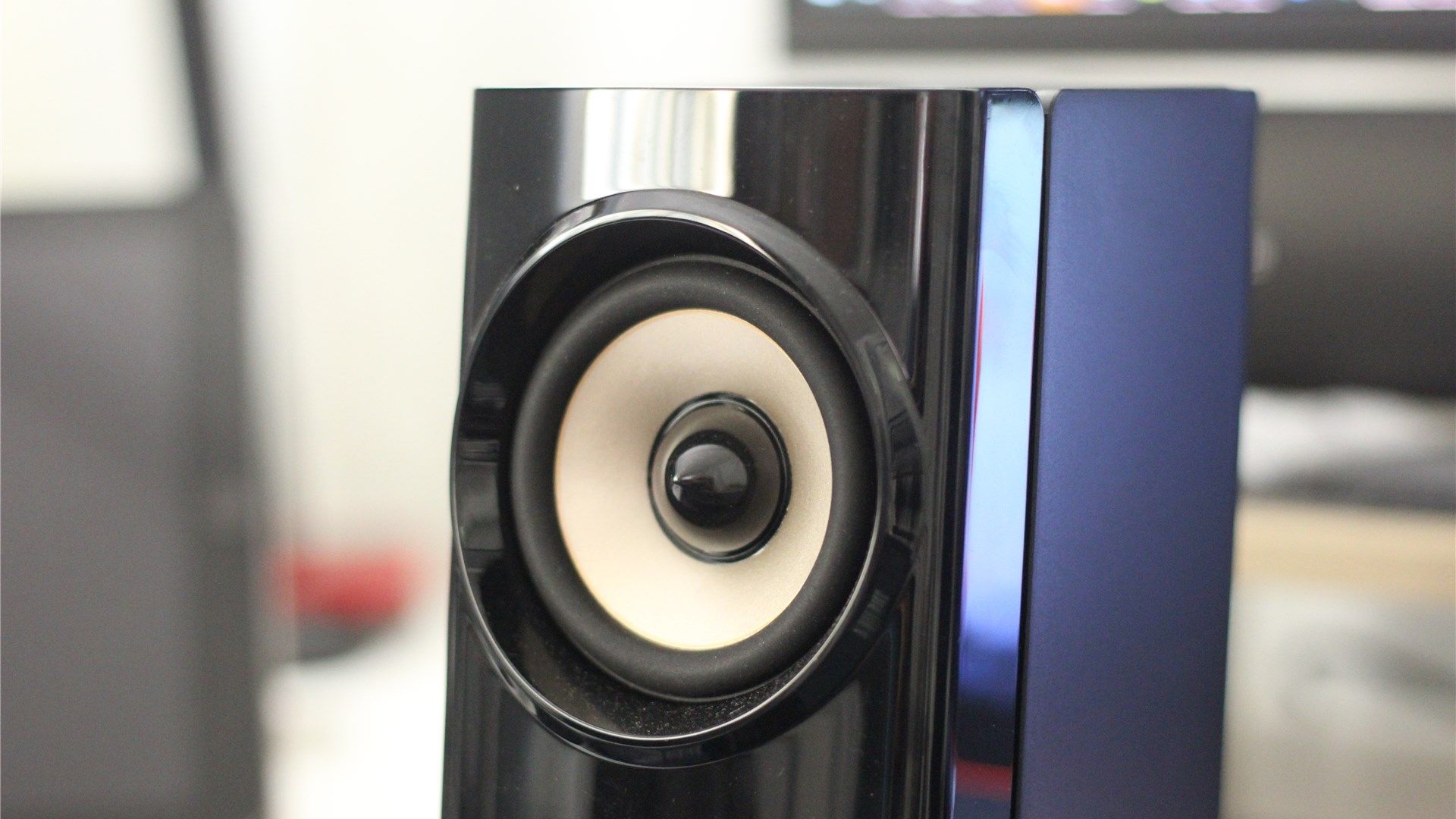 a closeup of the T60's speaker
