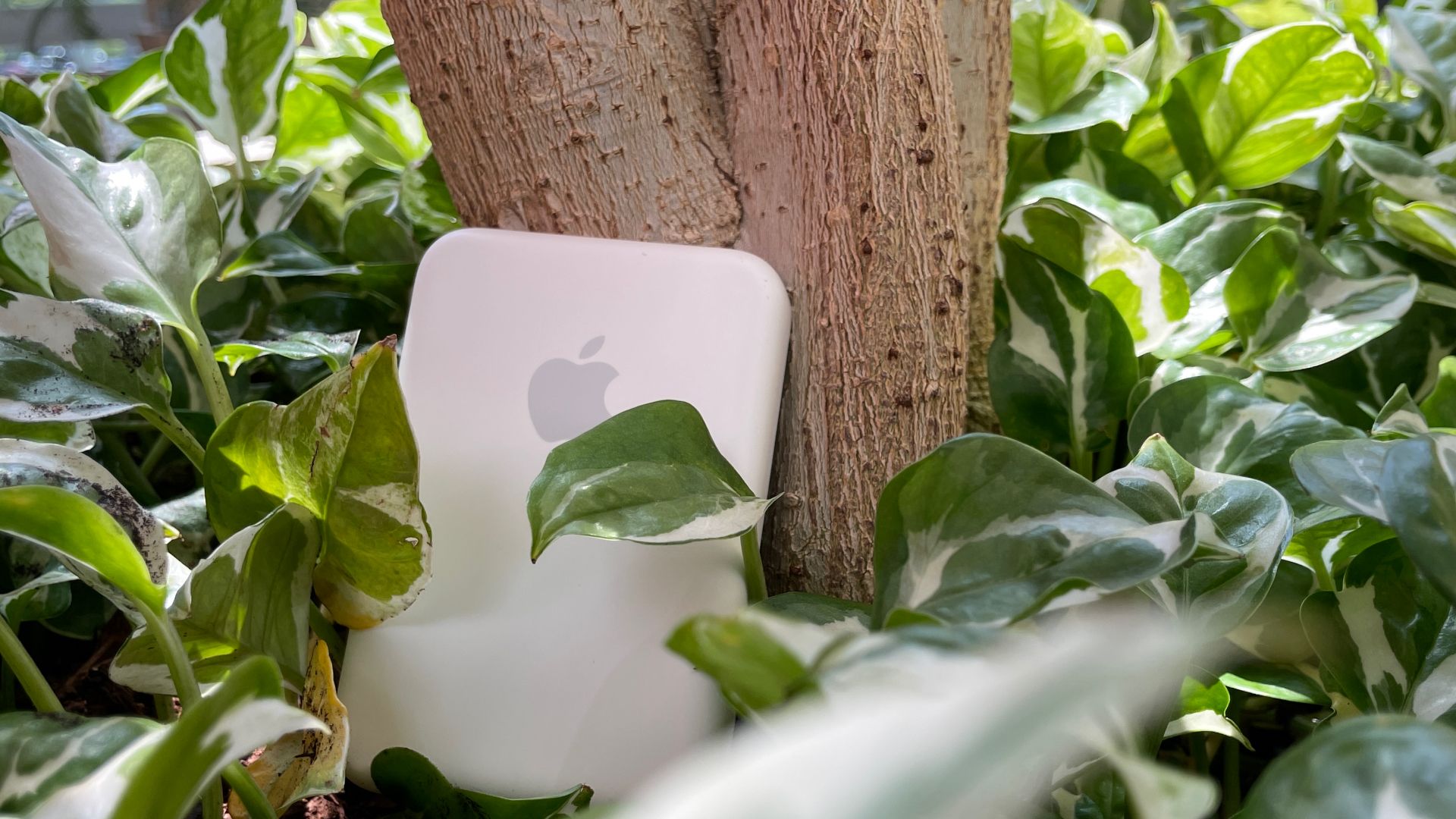 MagSafe Battery Pack Review Breaking the Ecosystem