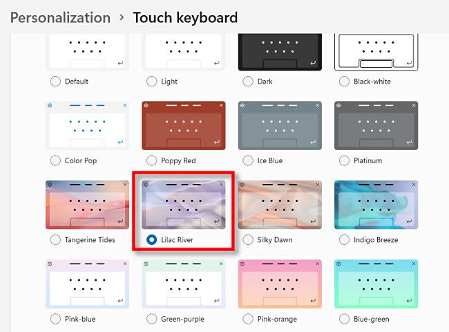 Choose a touch keyboard theme by clicking it.