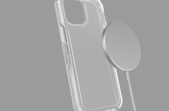 Otterbox clear case with magsafe charger