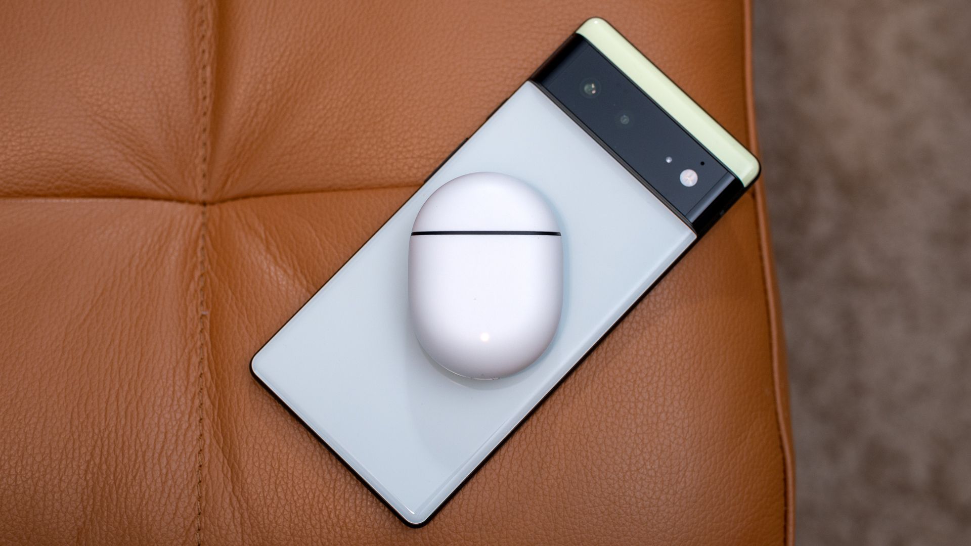 Pixel 6 battery share wireless charging