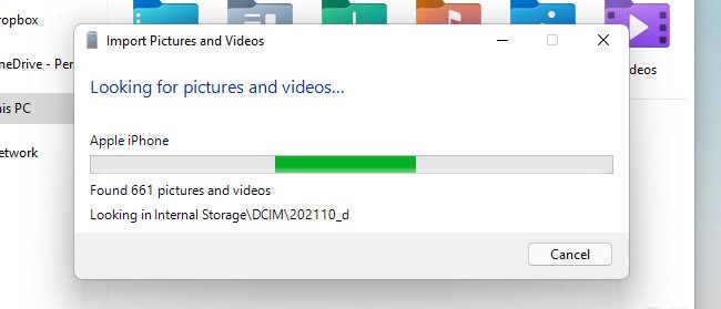 Lookfing for photos and videos in Windows 11.
