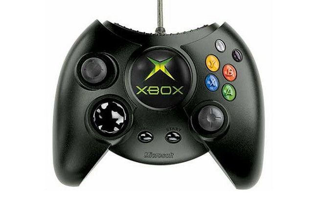 Primer Control Xbox X Marks the Spot: Microsoft's Xbox Turns 20