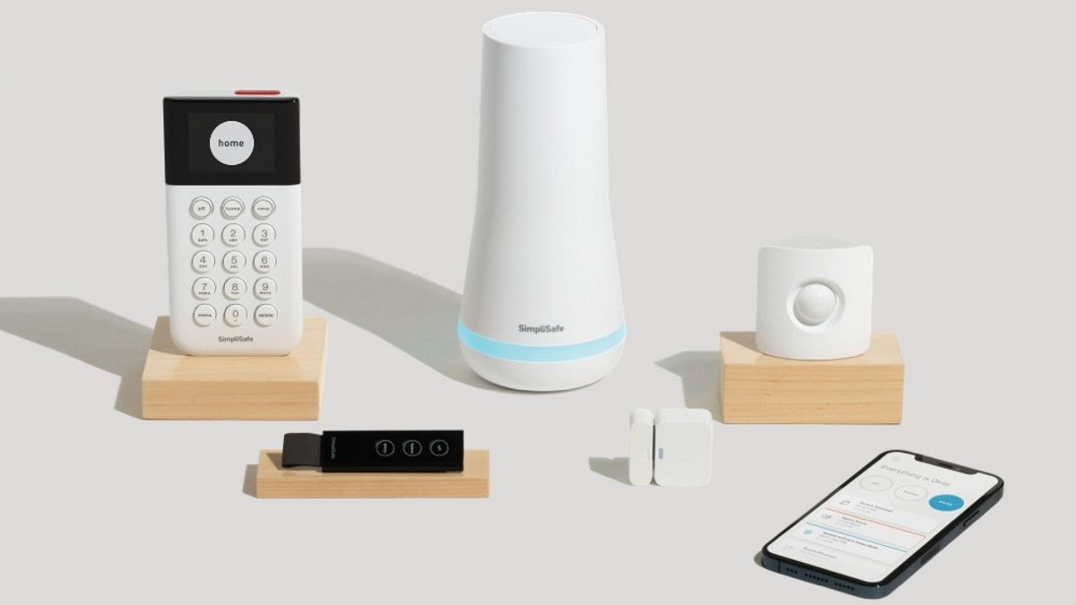 Simplisafe 5 piece security system in lightbox