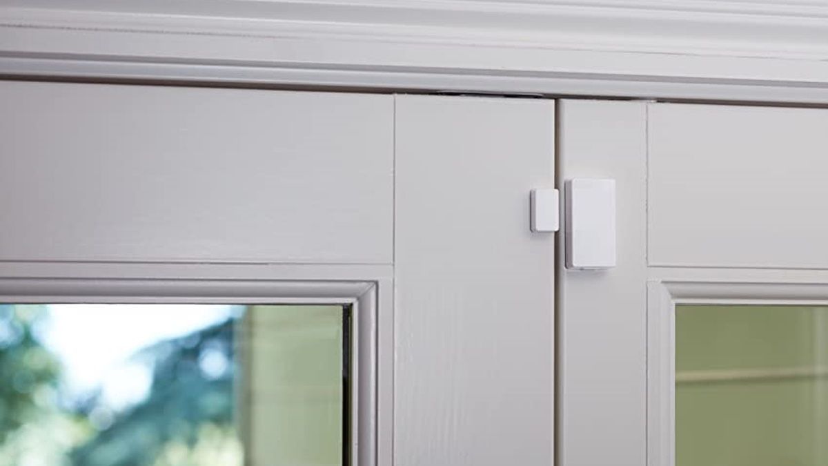 Abode door sensor on door