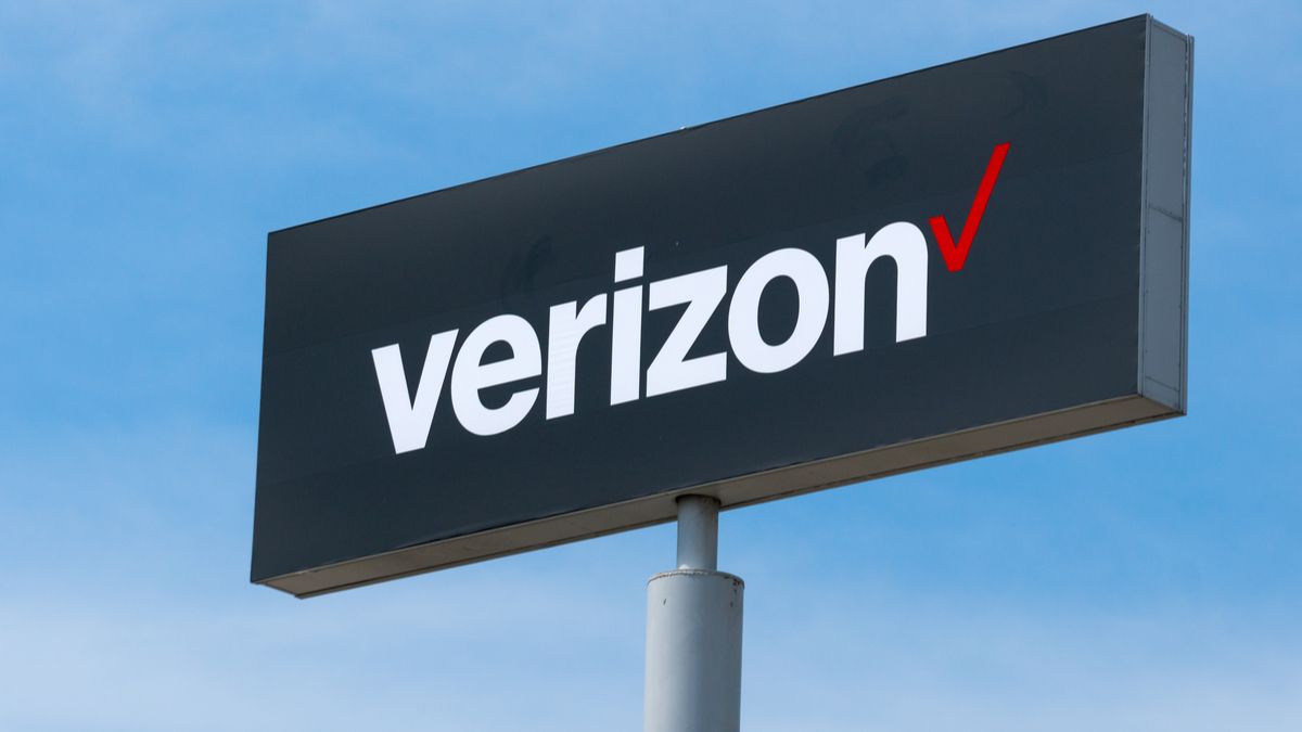 Verizon logo on sign