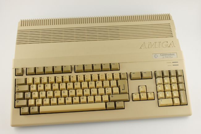 A vintage Commodore Amiga A500 on a white background.