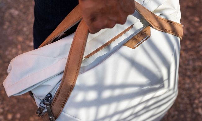 Person using Peak Design totebag