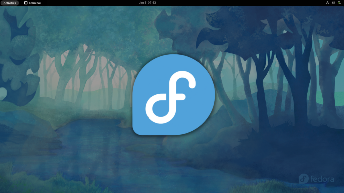 Fedora icon with the default fedora desktop background