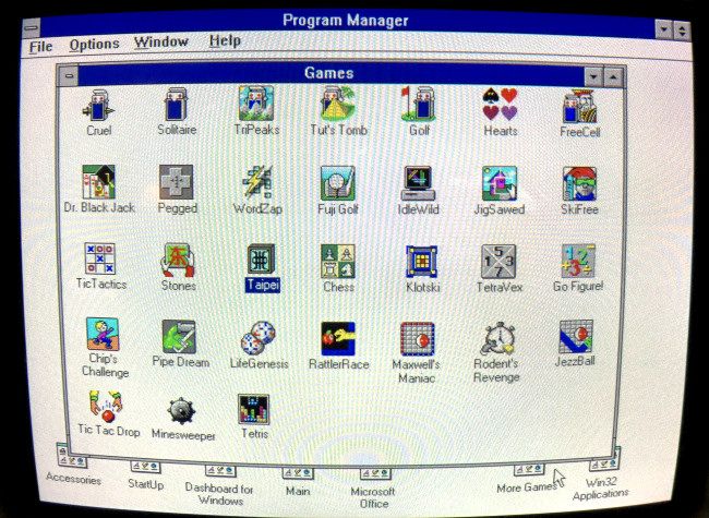 Windows 3.1 games on a real CRT