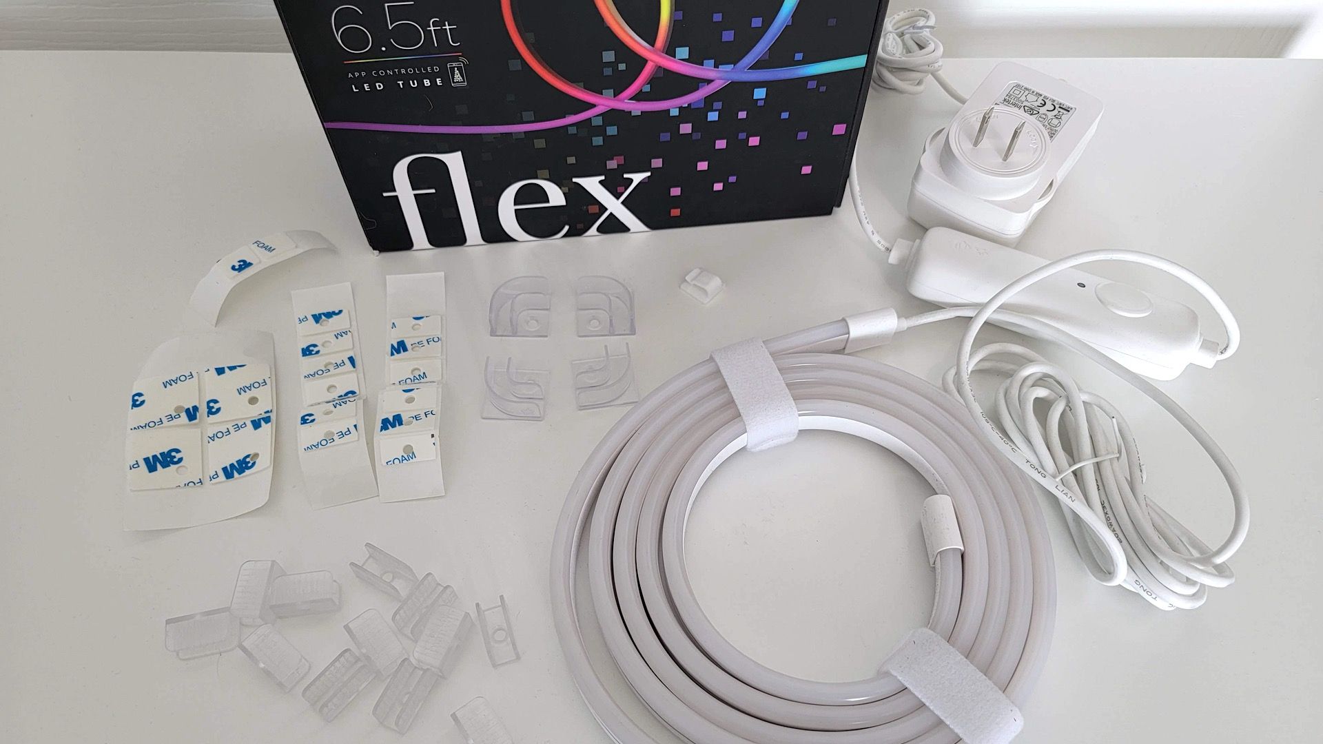 Twinkly Flex box contents