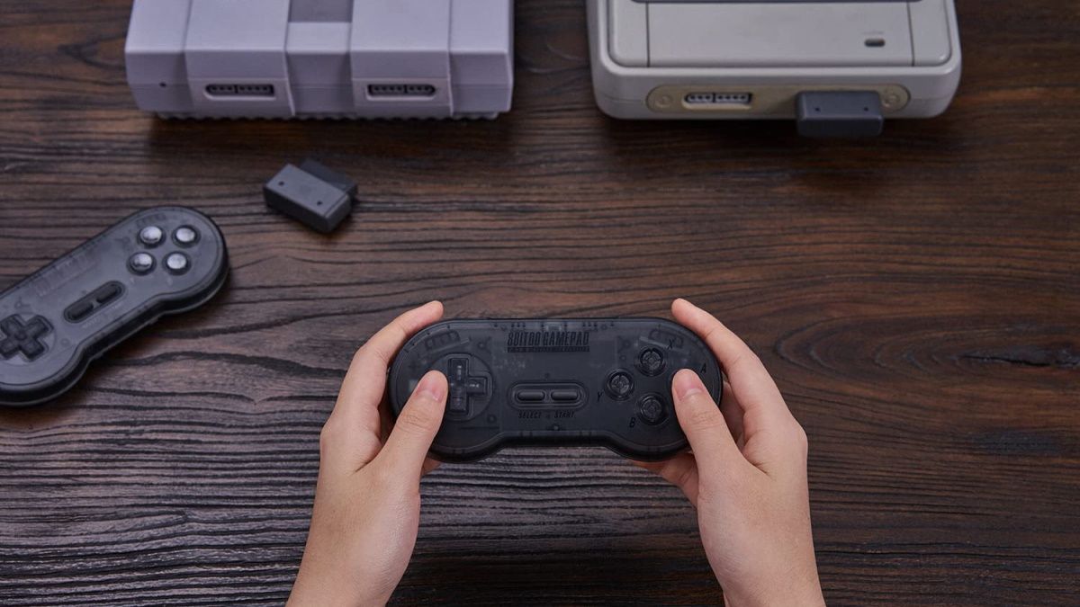 8bitdo SN30 being used with SNES