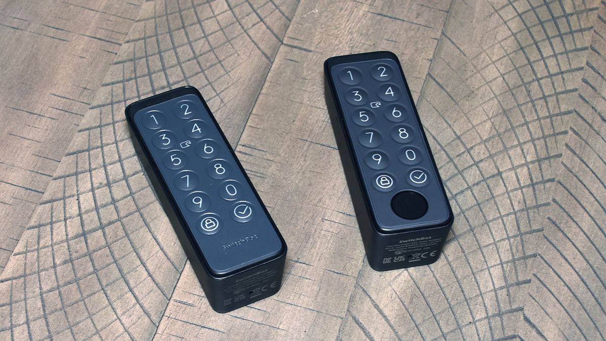 SwitchBot Keypad (left) and SwitchBot KeyPad Touch (right).