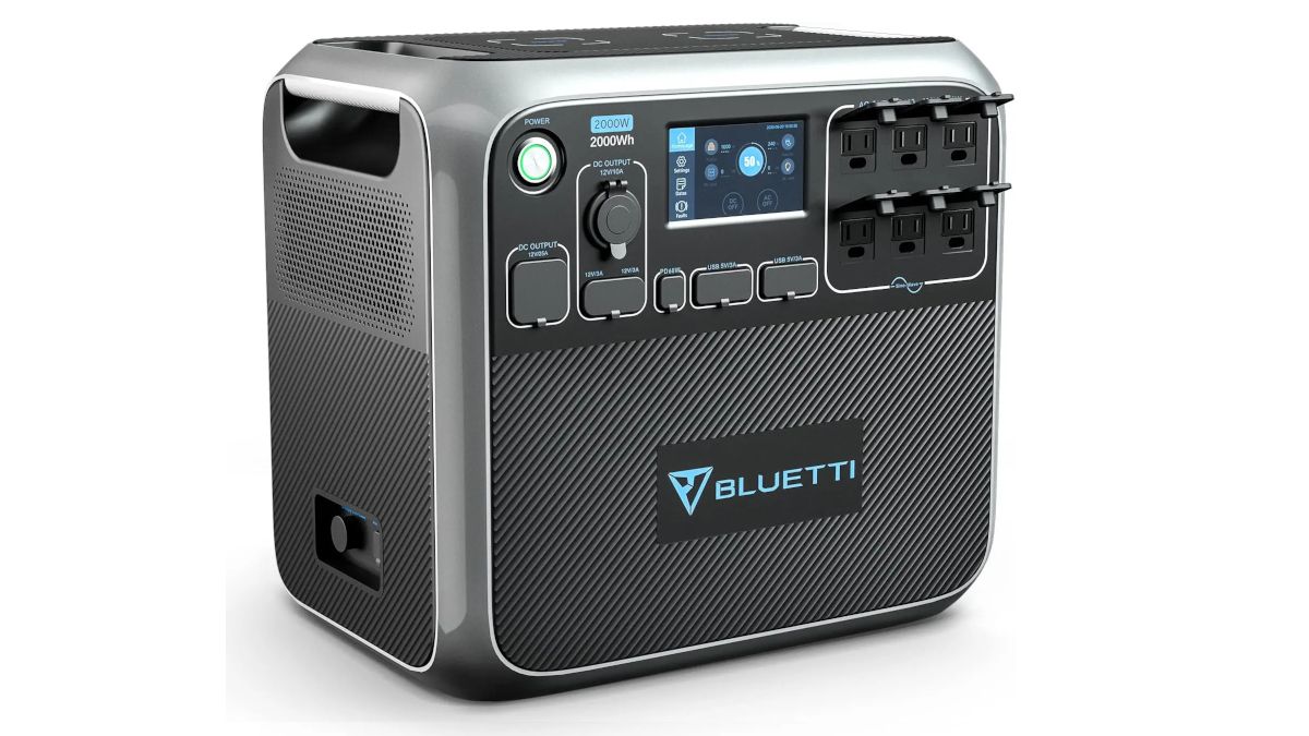 The BLUETTI Portable Power Station model AC200P on a white background.
