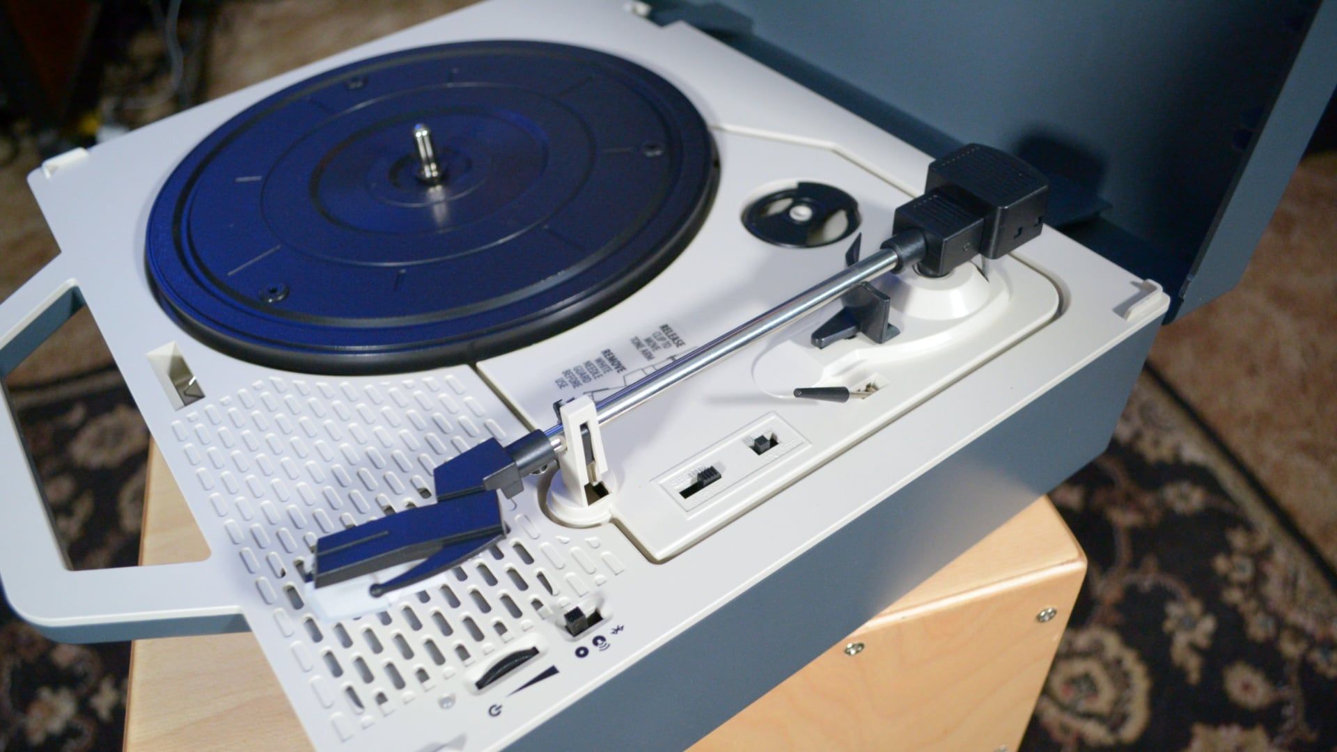 Victrola Re-Spin platter and tonearm