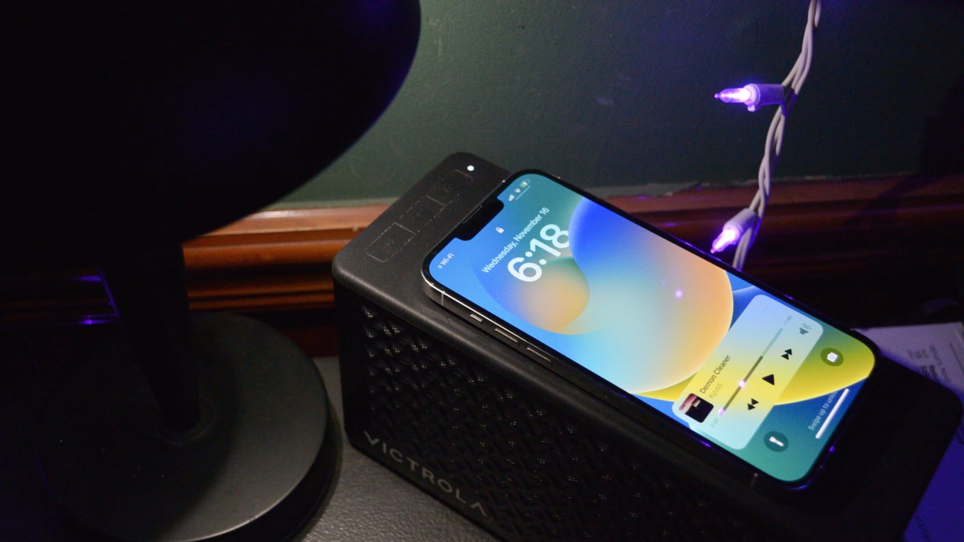 Wireless charging on the Victrola Music Edition 2
