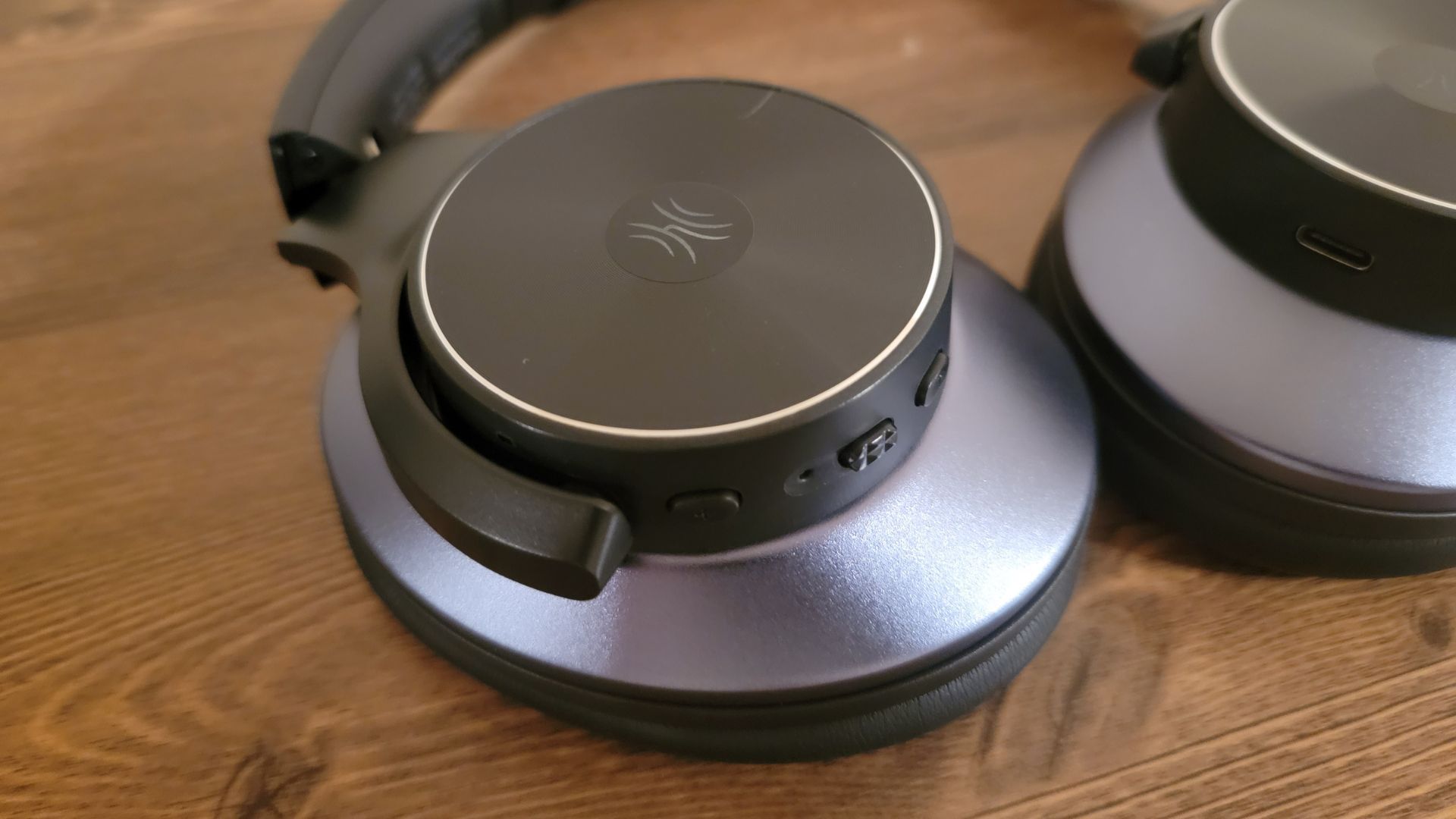OneOdio A10 Hybrid ANC Headphones Review: Great Sound Can Be Affordable