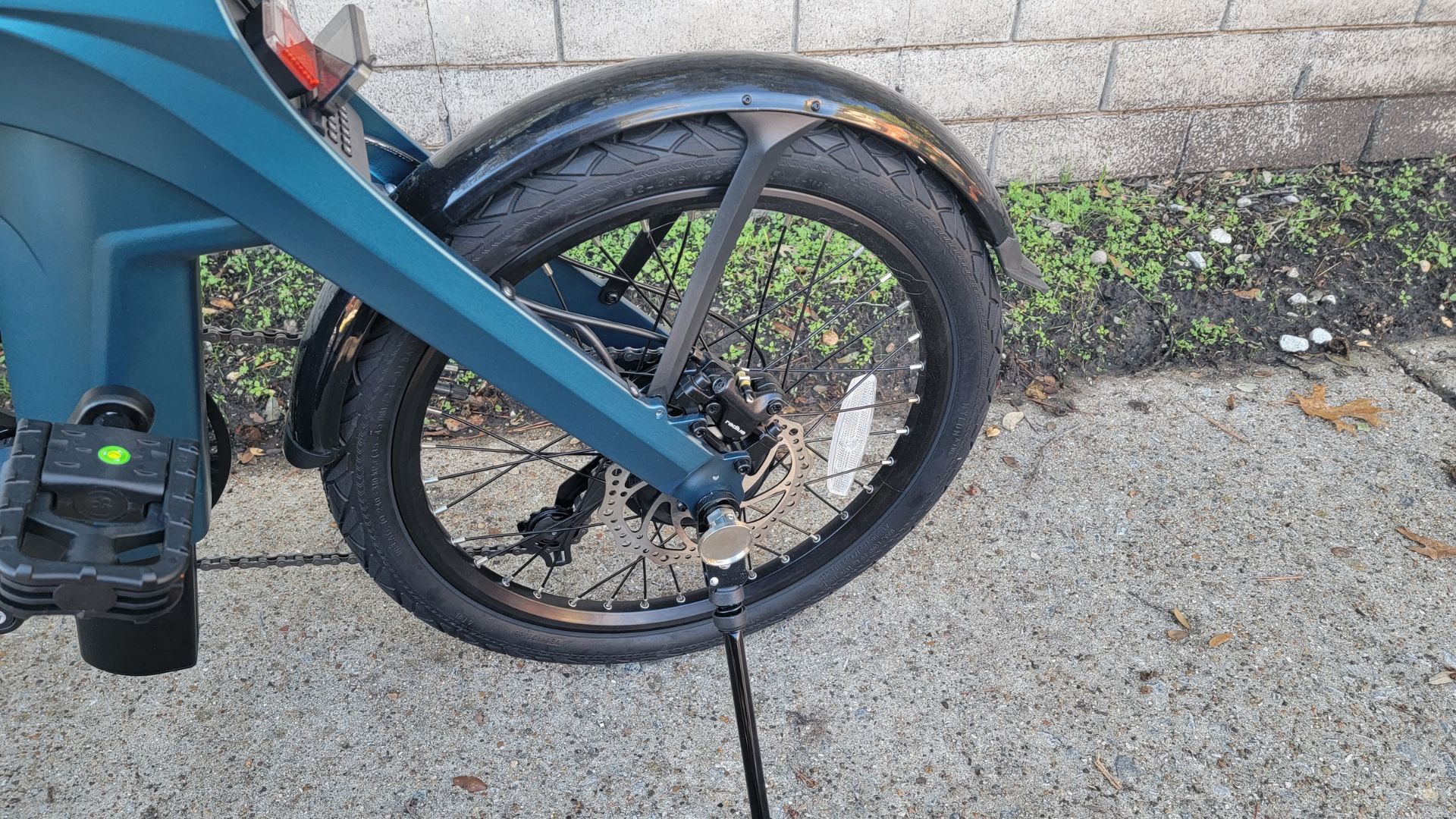 Rear wheel of fiido x folding e-bike