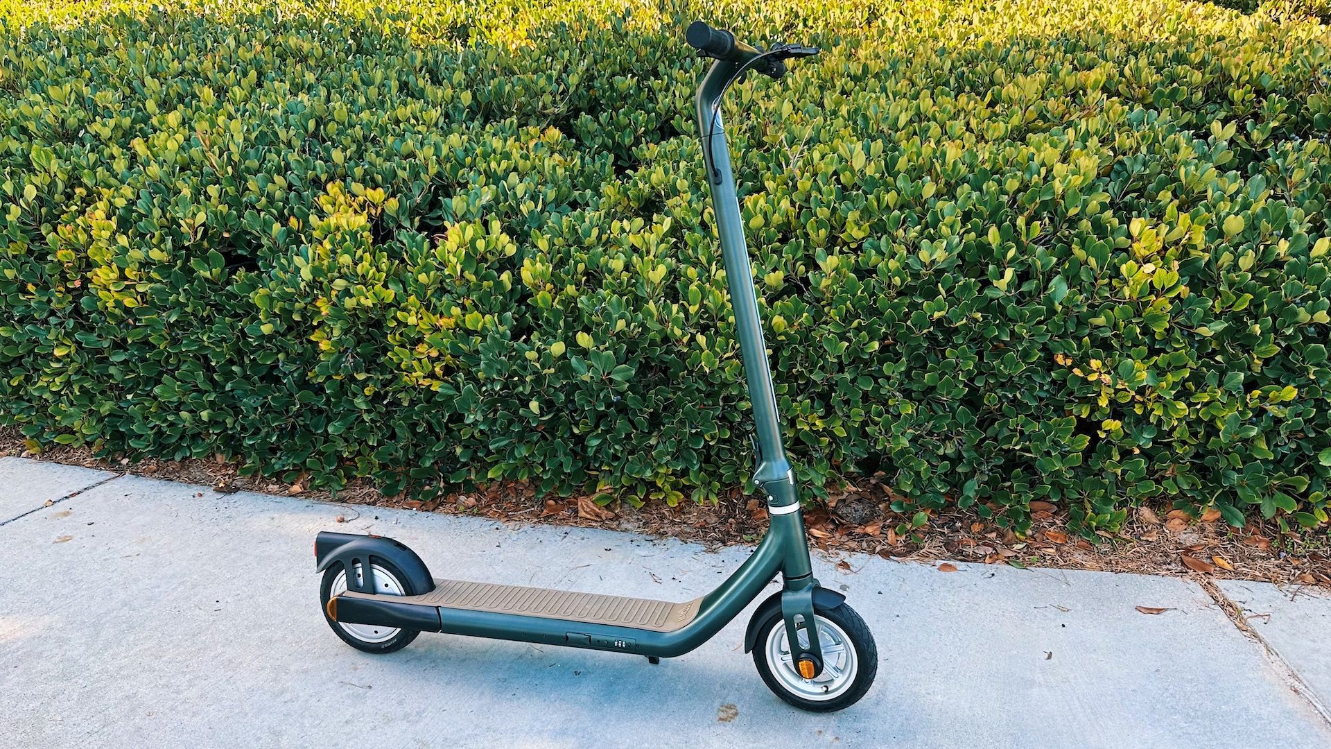 Atomi Alpha Electric Scooter Review: Plenty of Substance to Match Its Style