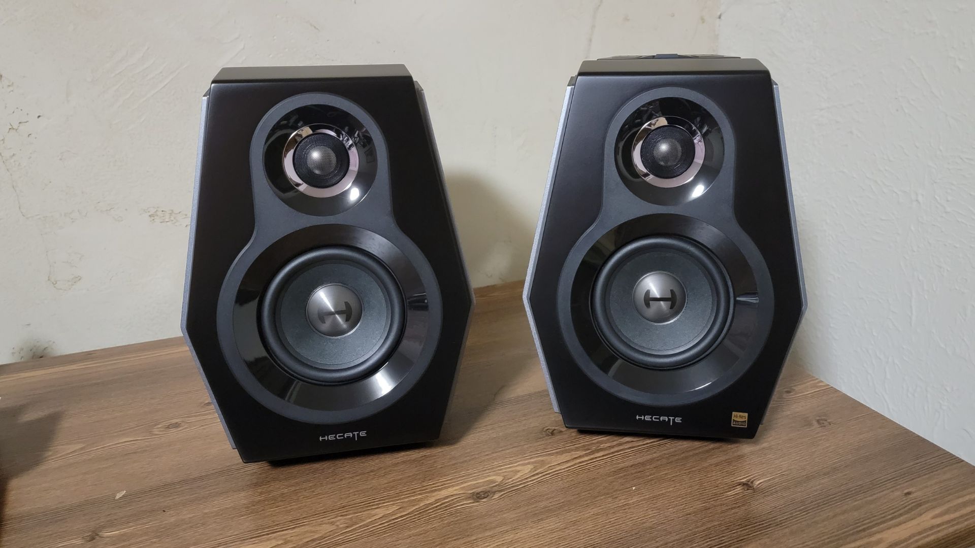 Edifier G2000 PC speaker review: Good looks don’t come cheap